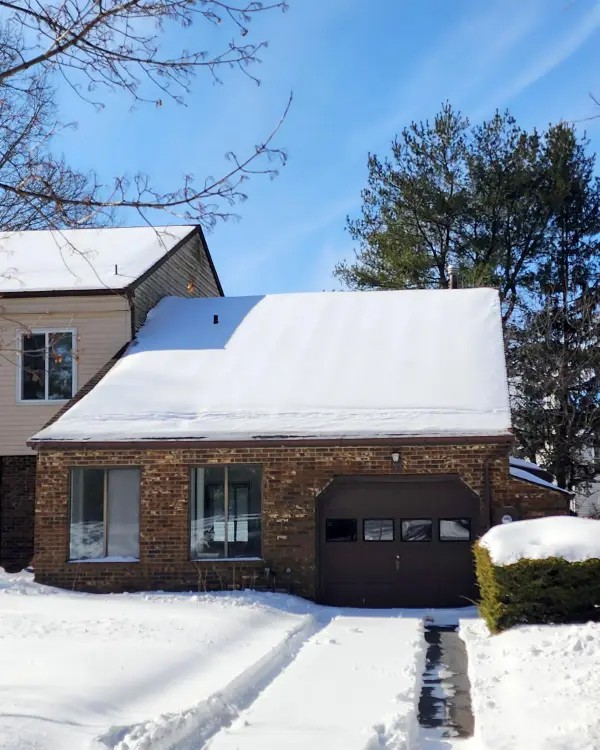 -12 Coventry Court, Old Bridge, NJ 07747