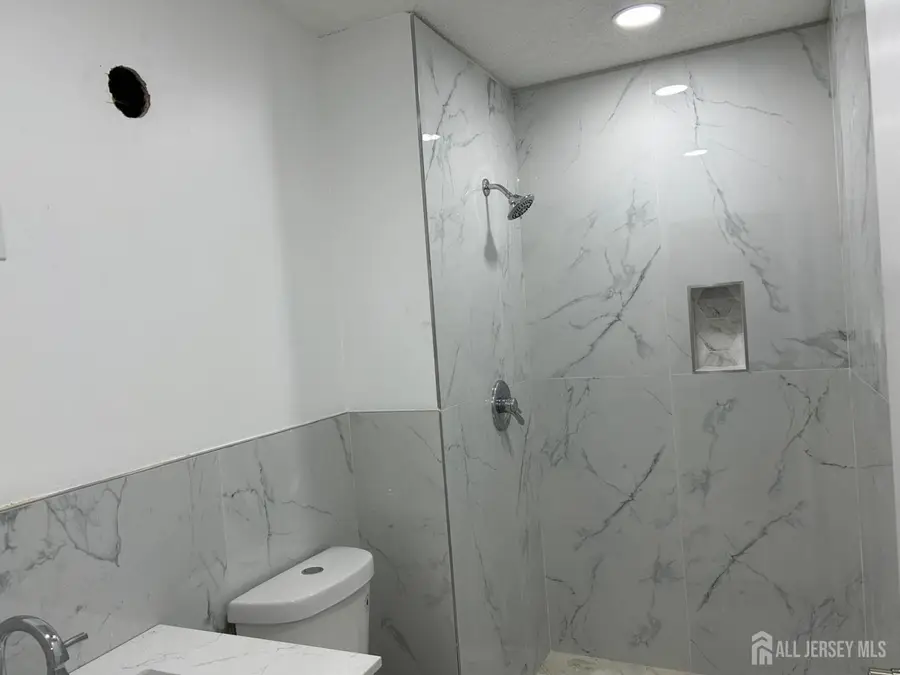 -223 Wycoff Way West Way, East Brunswick, NJ 08816 - Image #2