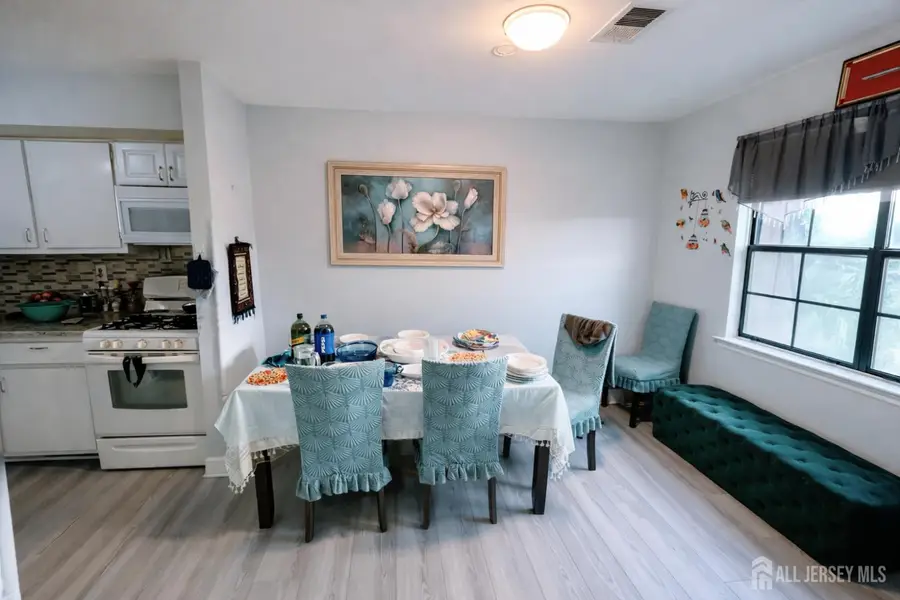 -23-C Powderhorn Court, Woodbridge, NJ 07095 - Image #3