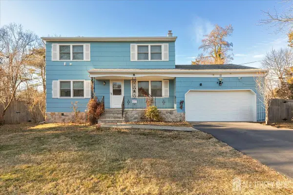 -12 Lake Avenue, Franklin, NJ 08873