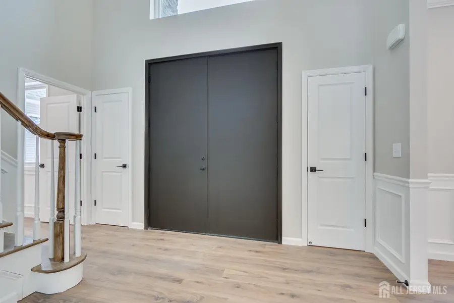 -7 Vale Street, Edison, NJ 08817 - Image #3