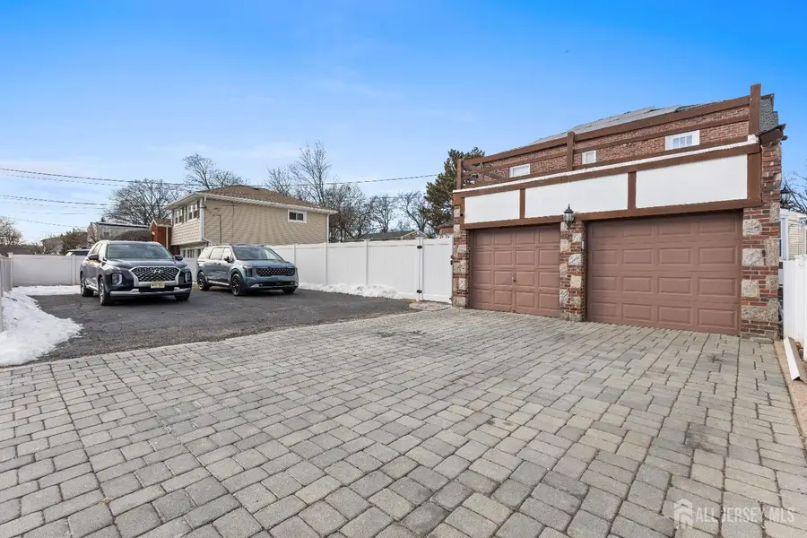 -80 Glenwood Avenue, Elmwood Park, NJ 07407 - #3