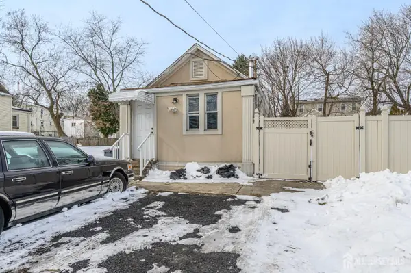 -131 Stokes Avenue, Ewing, NJ 08638