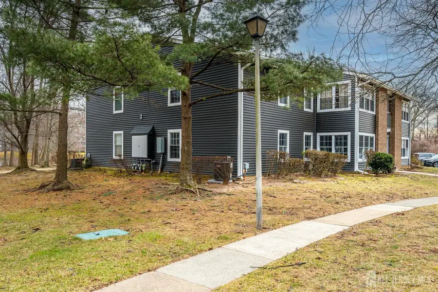 -138 Pennsylvania Way, North Brunswick, NJ 08902 - Image #3