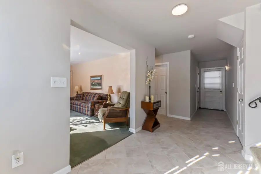 -33 Whitehall Road, East Brunswick, NJ 08816 - Image #3