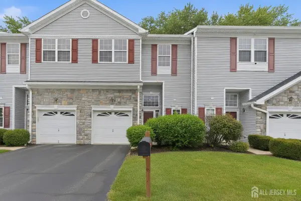 -35 Harbor Bay Circle, Old Bridge, NJ 08879