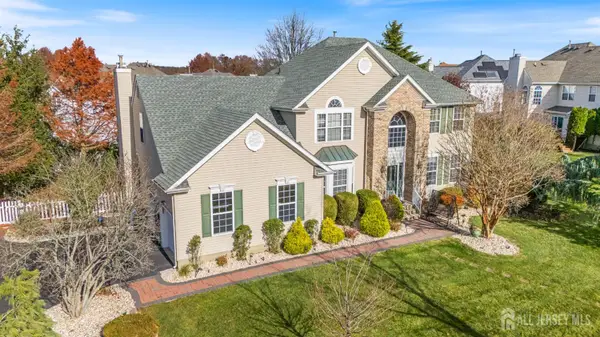 -63 Crestwood Street, Piscataway, NJ 08854