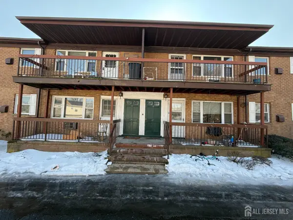 -55 Gill Lane #31, Iselin, NJ 08830