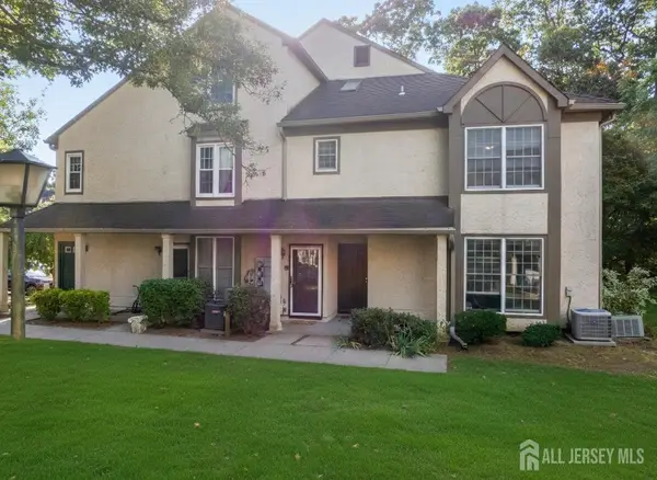 -107 Commons Drive, East Brunswick, NJ 08816