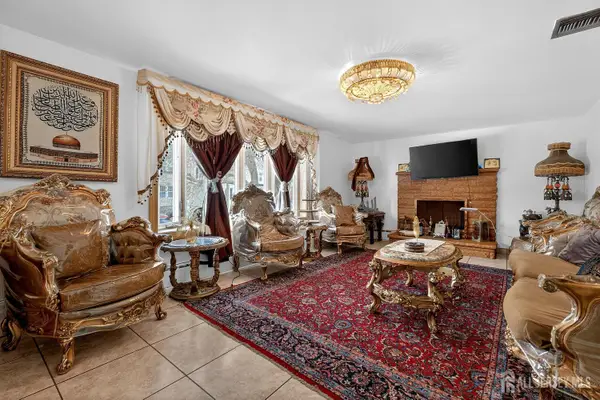 -6 E 2nd Street, Port Reading, NJ 07064