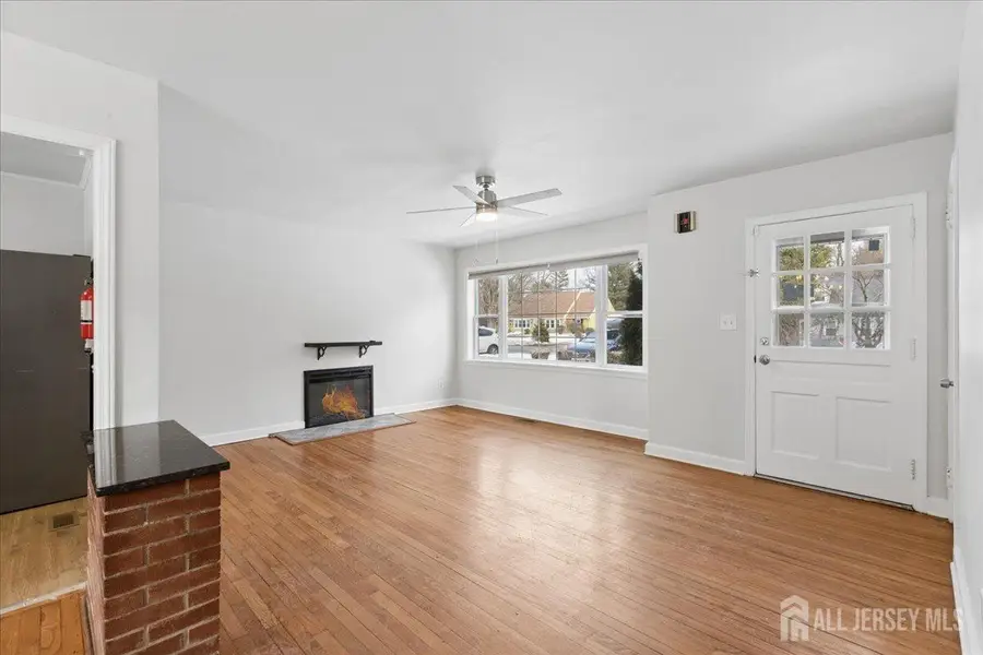 -811 Mountain Avenue, Bound Brook, NJ 08805 - #2