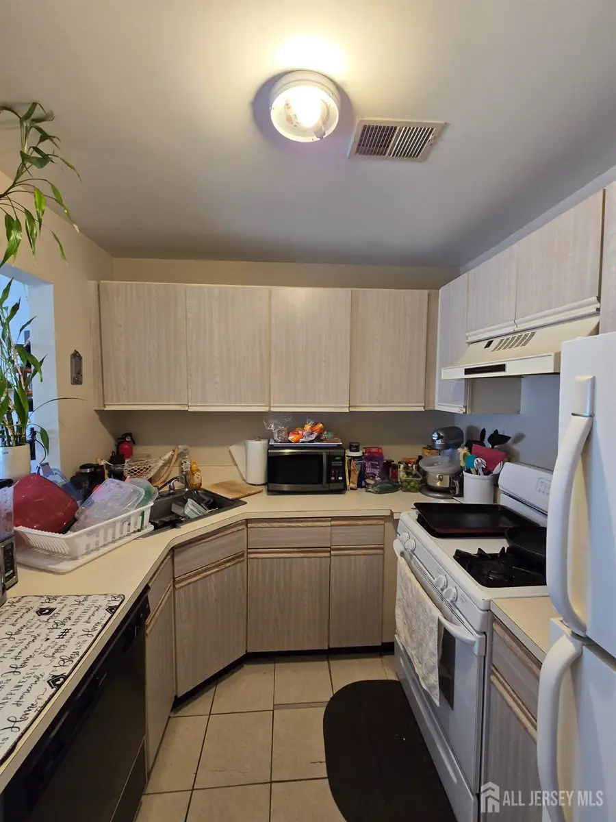 -50 Tanglewood Court, South Brunswick, NJ 08852 - #2