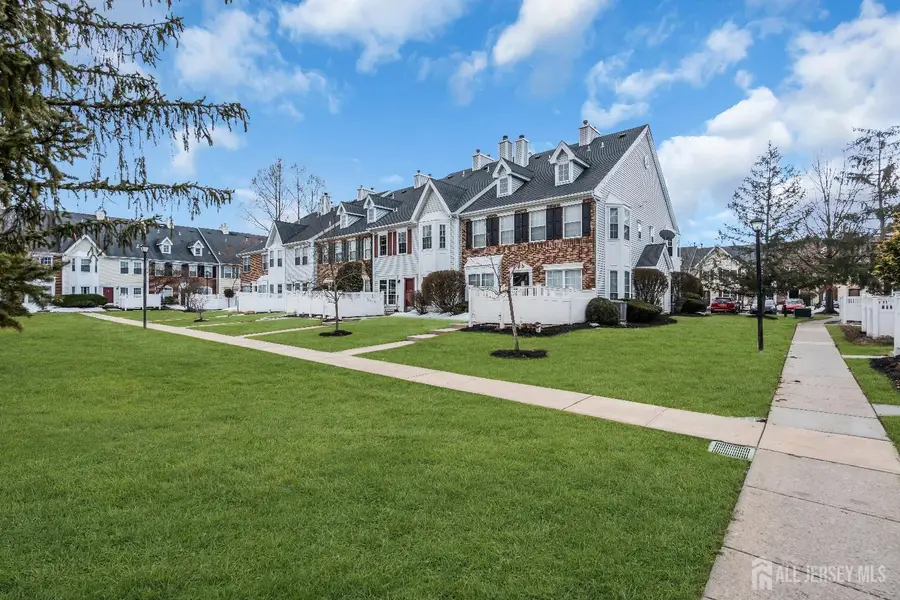 -40 Kingston Run, North Brunswick, NJ 08902 - #3