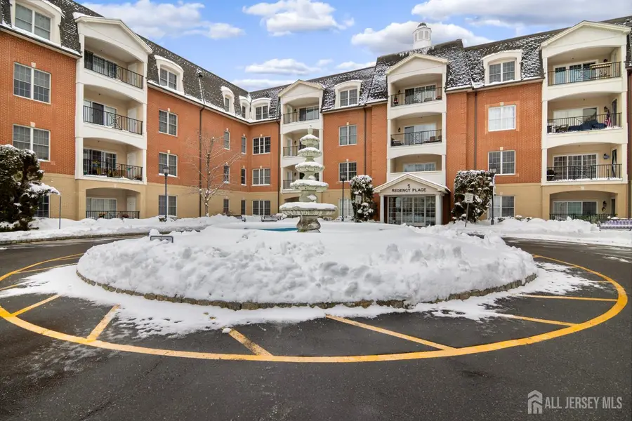 -424 Regency Place, Woodbridge, NJ 07095 - #2