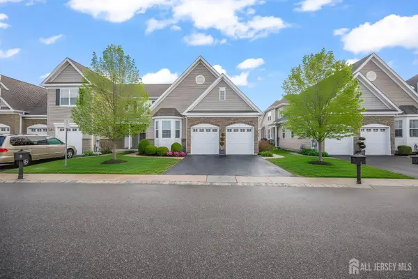 -5 Traditions Place, Monroe, NJ 08831