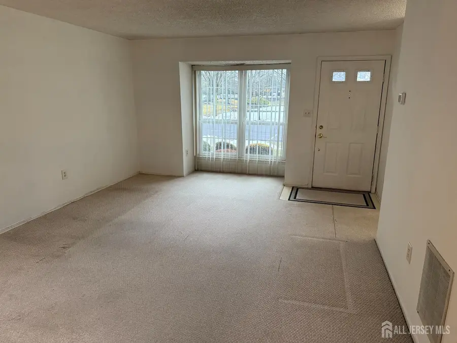 -358 Hadleigh Lane, North Brunswick, NJ 08902 - #2