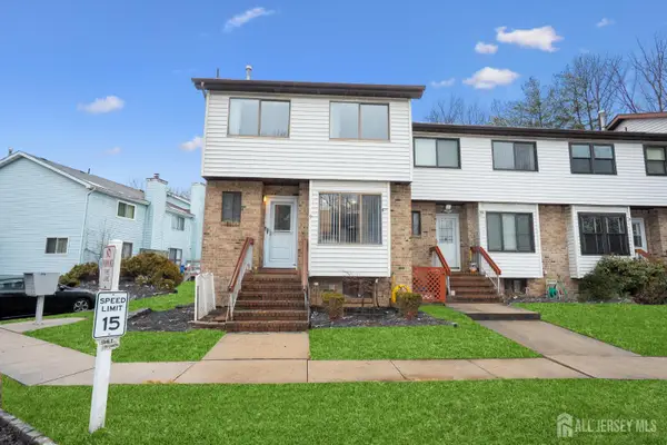 -9 Wood Acres Drive, North Brunswick, NJ 08902