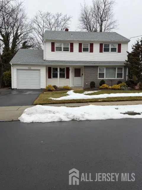 -21 Warren Drive, Old Bridge, NJ 08857