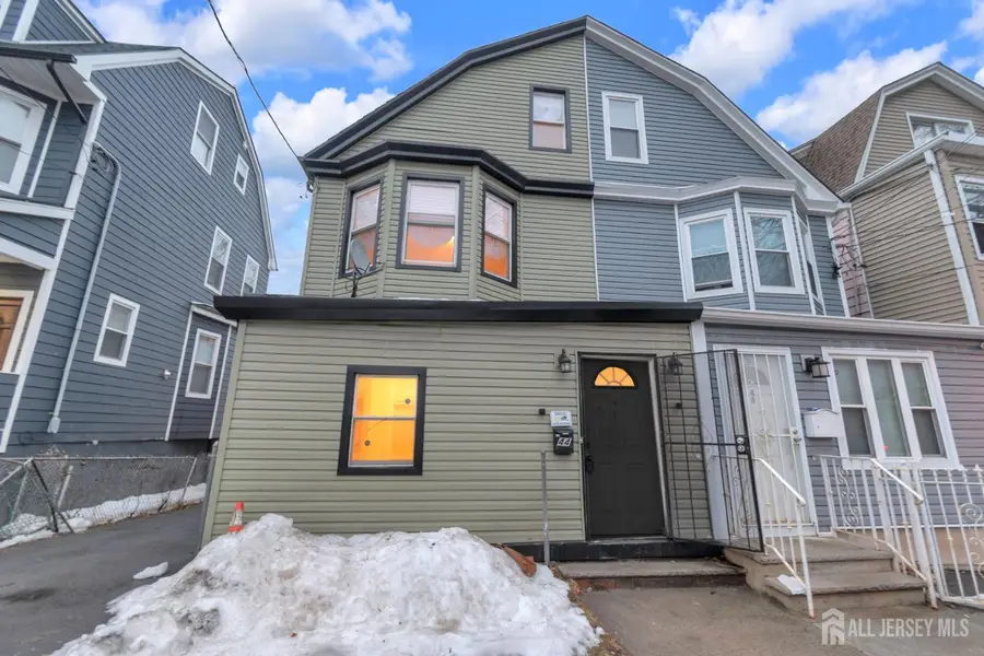 -44 Stuyvesant Avenue, Newark, NJ 07106 - #2