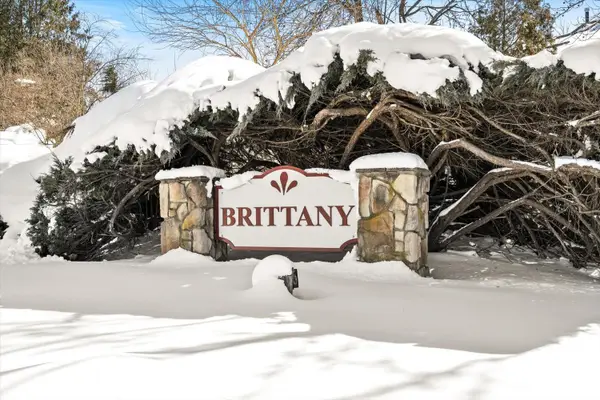 -83 Tennyson Drive, Plainsboro, NJ 08536