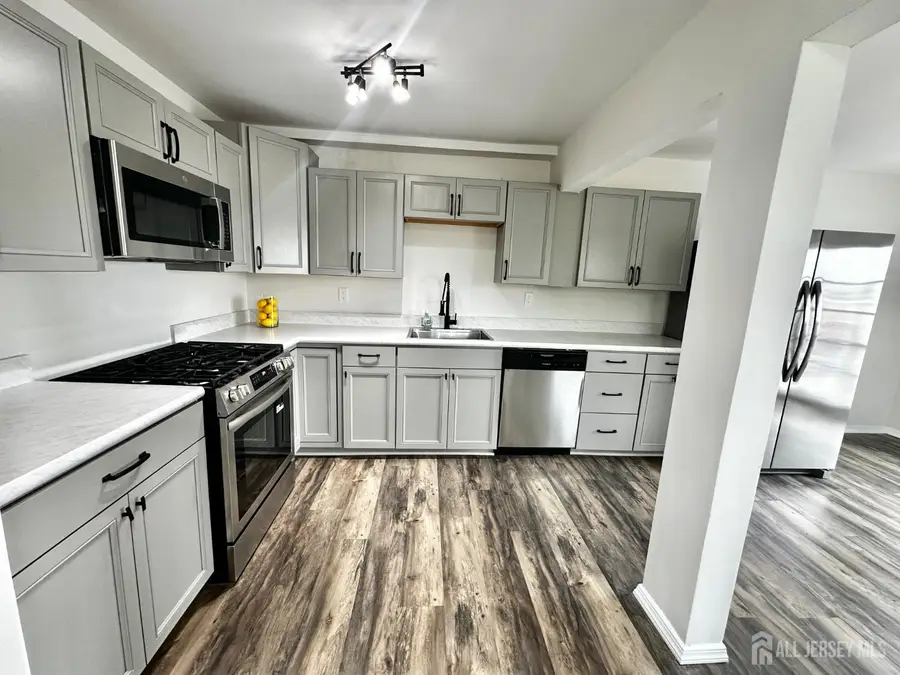 -24 Susan Lane, East Brunswick, NJ 08816 - #3