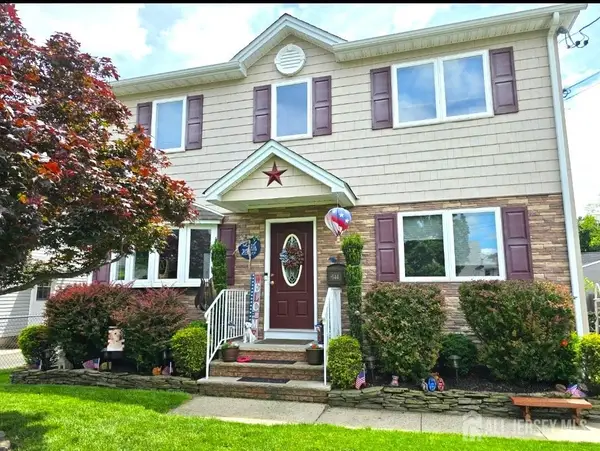 -544 Edgeworth Street, Middlesex, NJ 08846