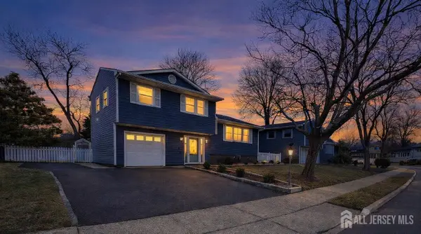 -13 Moryan Road, Edison, NJ 08817