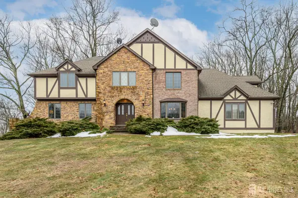 -3 Tara Court, Hardwick, NJ 07825
