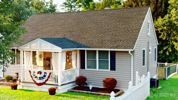 -40 E Sherman Street, Monroe, NJ 08831