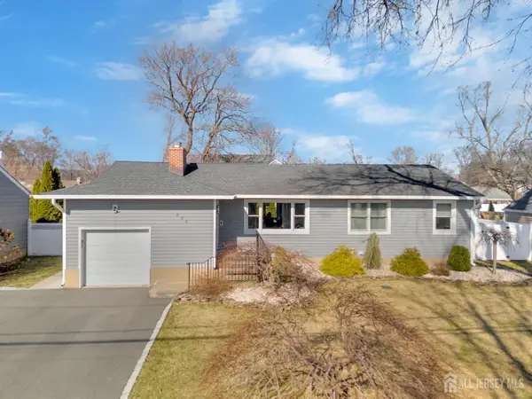 -230 Melrose Avenue, Middlesex, NJ 08846