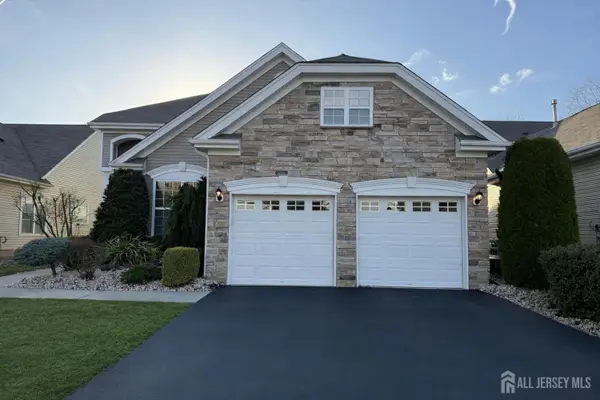 -56 Lakehurst Way, Monroe, NJ 08831