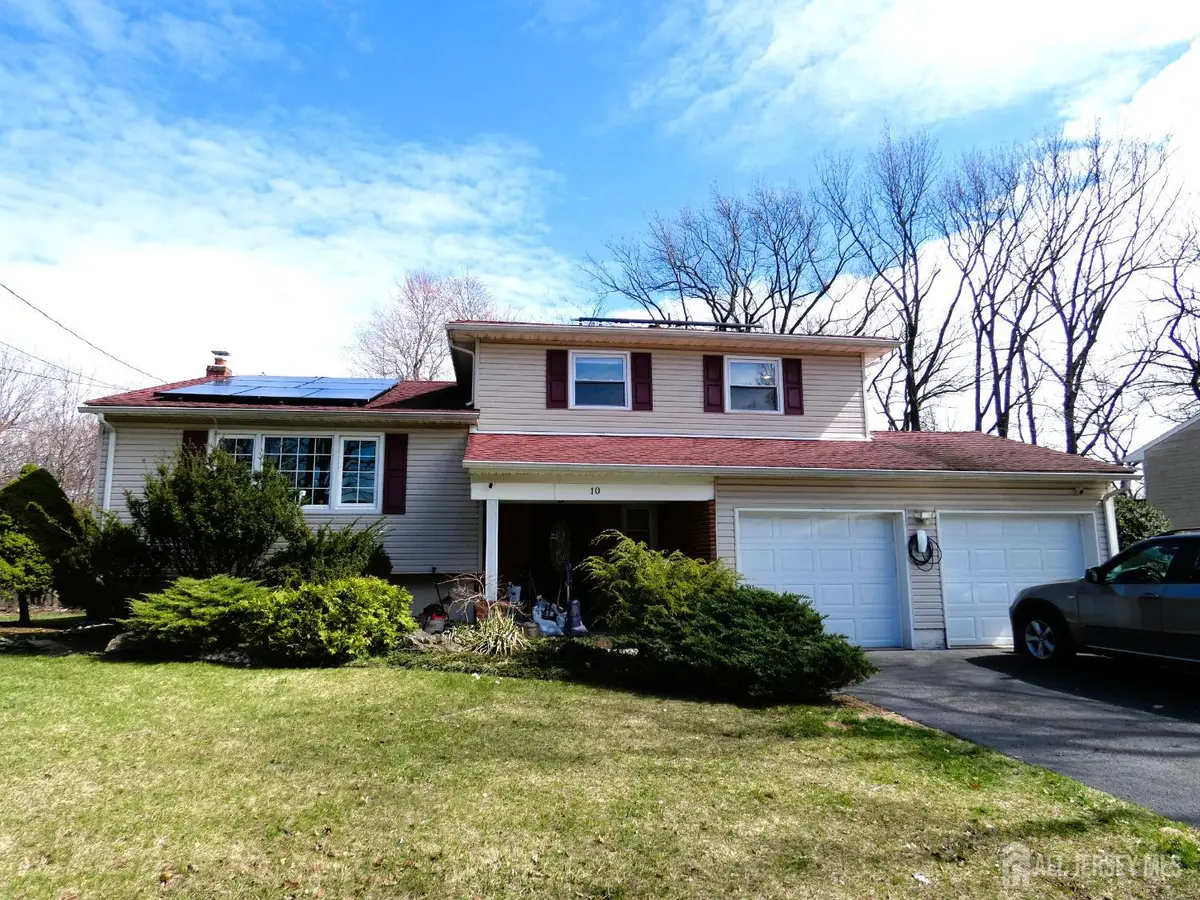 -10 Falcon Drive, Edison, NJ 08820 - #1
