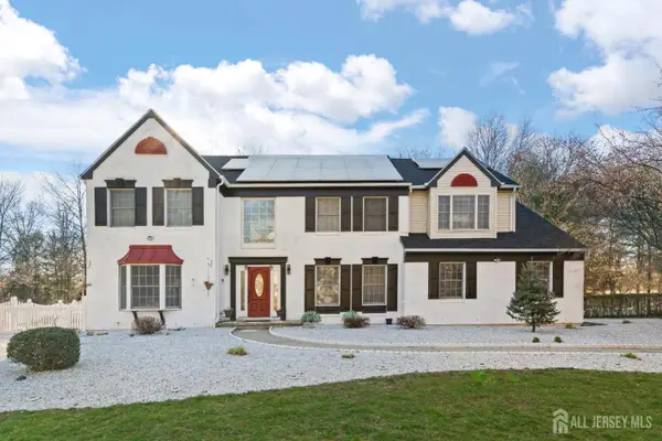 -14 Brookside Court, Plainsboro, NJ 08512