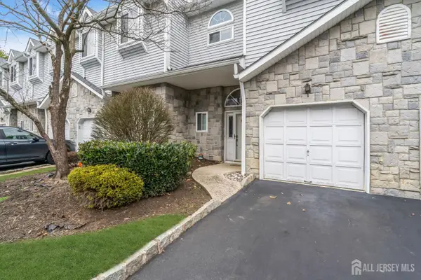 -24 Catherine Court, Old Bridge, NJ 08879