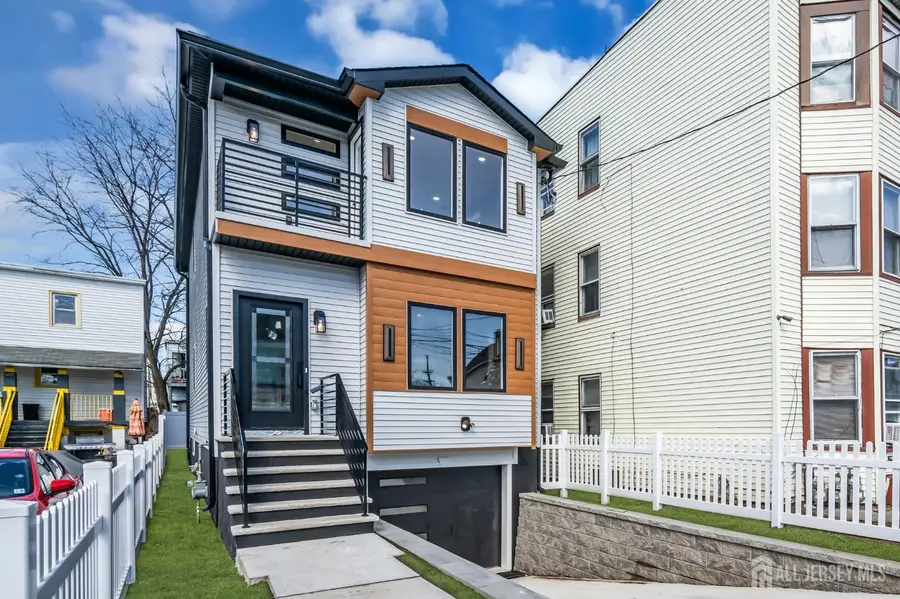 -589 Elizabeth Street, Perth Amboy, NJ 08861 - #2