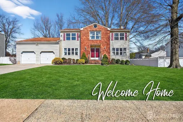 -829 Cranbury Cross Road, North Brunswick, NJ 08902