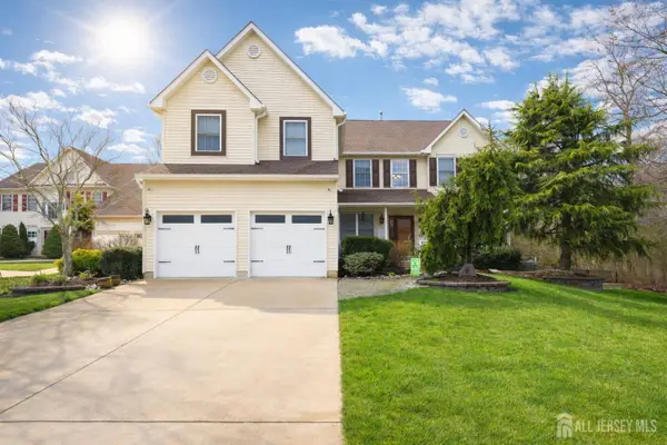 -8 Clearbrook Court, Howell, NJ 07731