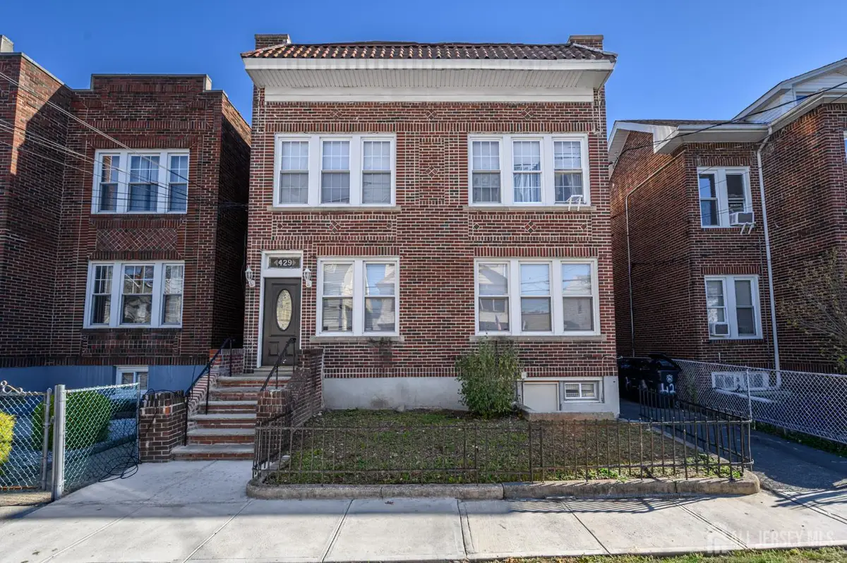 -427-429 N 12th Street N, Newark, NJ 07107 - #1