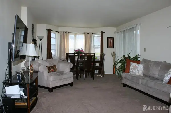 -197 Bexley Lane, Piscataway, NJ 08854