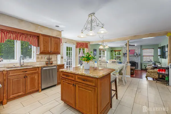 -1 Kristen Court, Old Bridge, NJ 07747