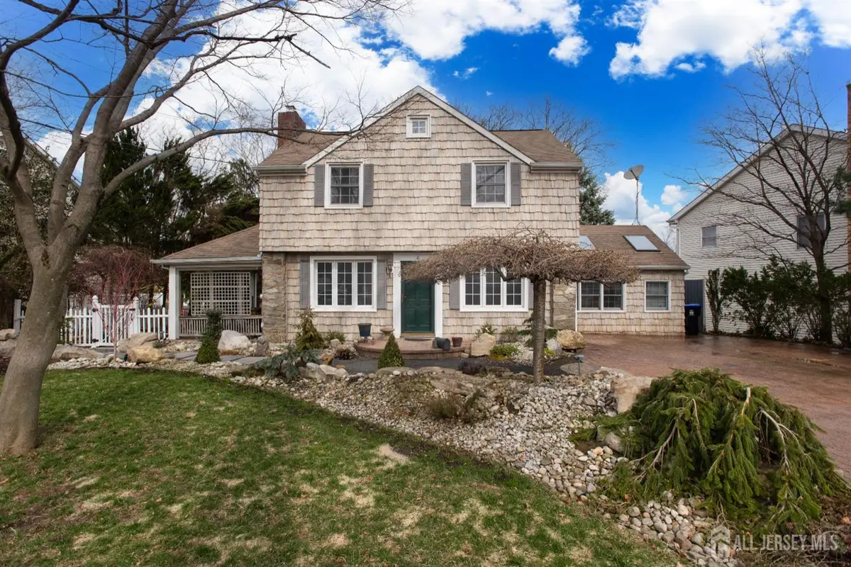 -6 South Drive, East Brunswick, NJ 08816 - #1