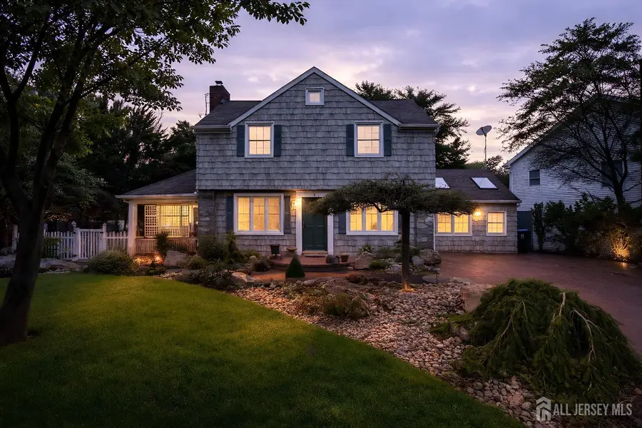 -6 South Drive, East Brunswick, NJ 08816 - #2