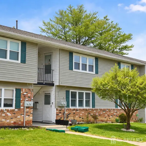 -13 Delaware Court #D, Old Bridge, NJ 07747