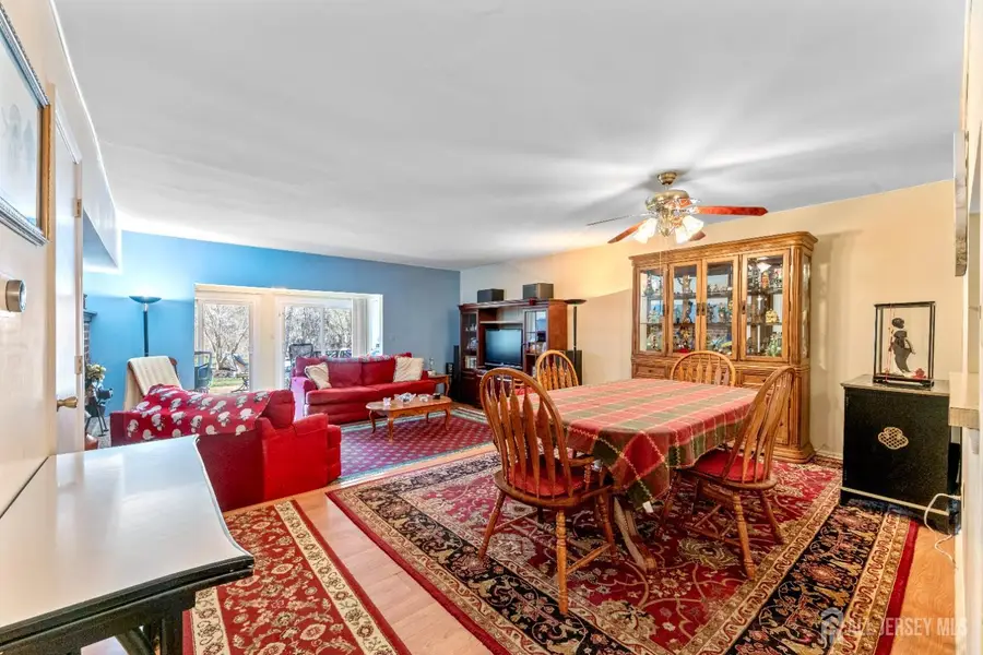 -4 Daniel Drive, Franklin Park, NJ 08823 - #3