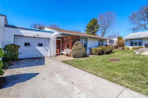 -101-C Dogwood Plaza, Monroe, NJ 08831