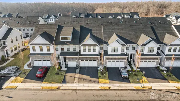 -23 Clover Lane, Monroe, NJ 08831