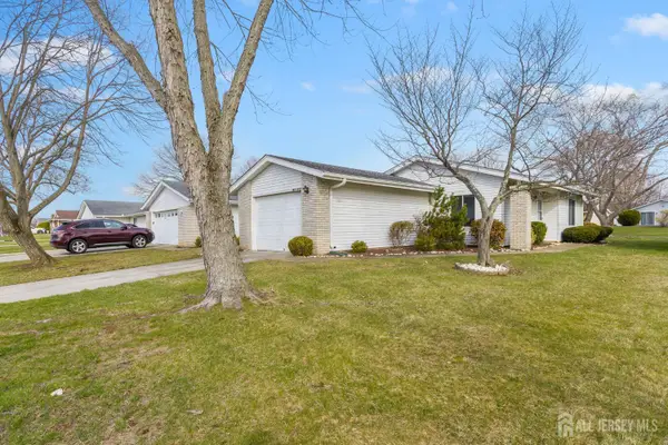 -274 Convent Road #D, Monroe, NJ 08831