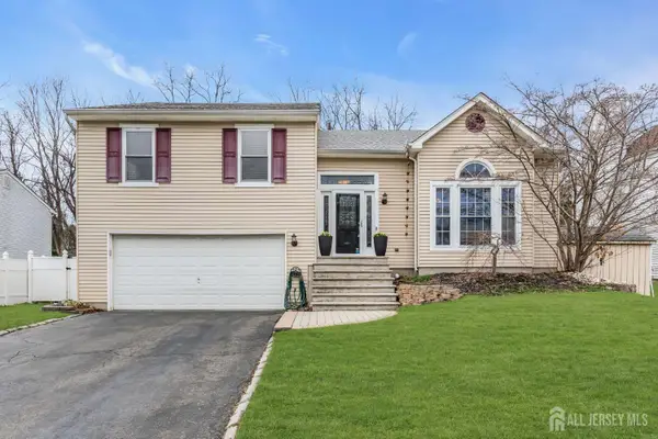 -17 Heritage Drive, Howell, NJ 07731