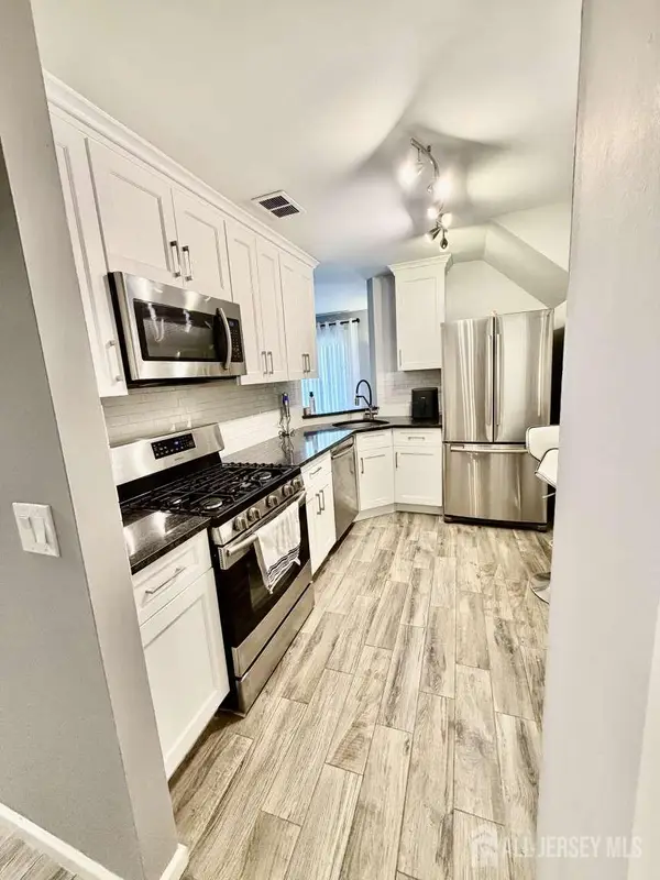 -2706 Lighthouse Lane, Parlin, NJ 08859