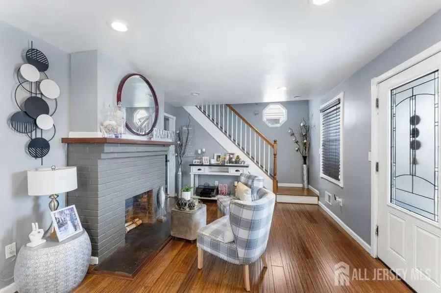 -902 Lee Avenue, North Brunswick, NJ 08902 - #3